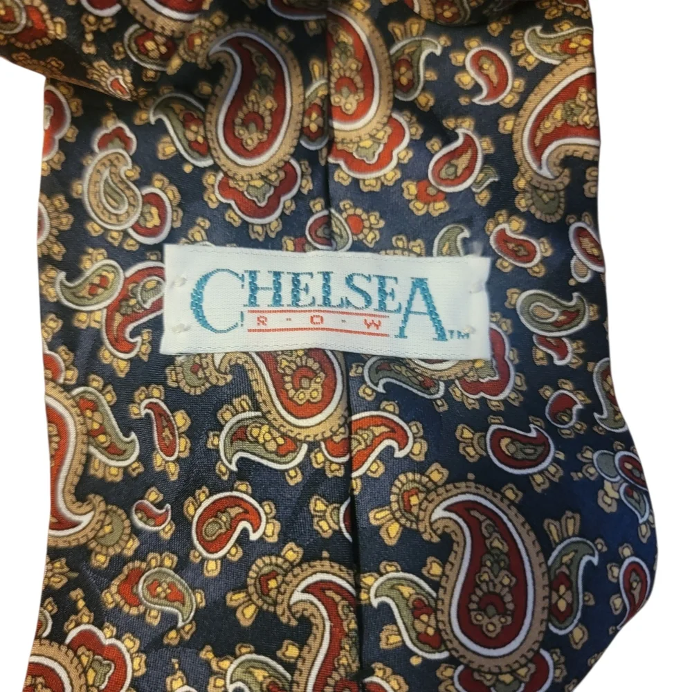 Chelsea Paisley Men's Tie in Blue and Red